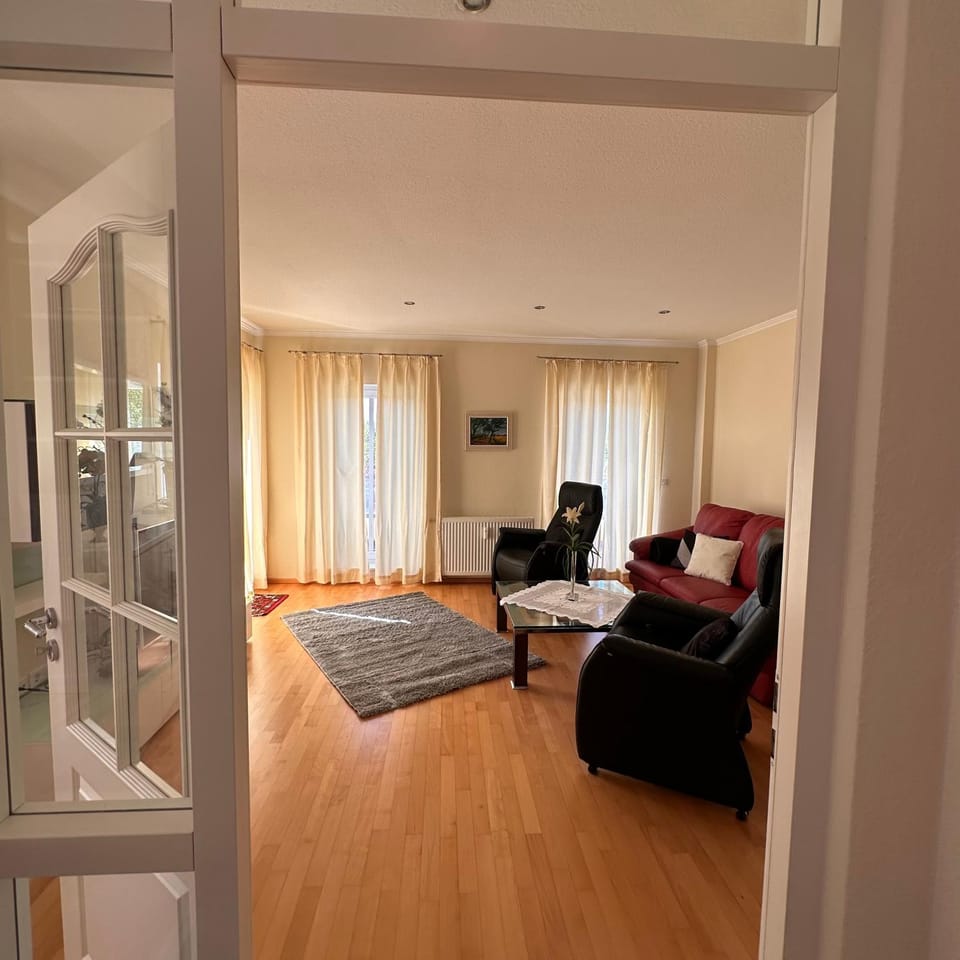 TV and multimedia, Living room, Photo of the whole room, Seating area