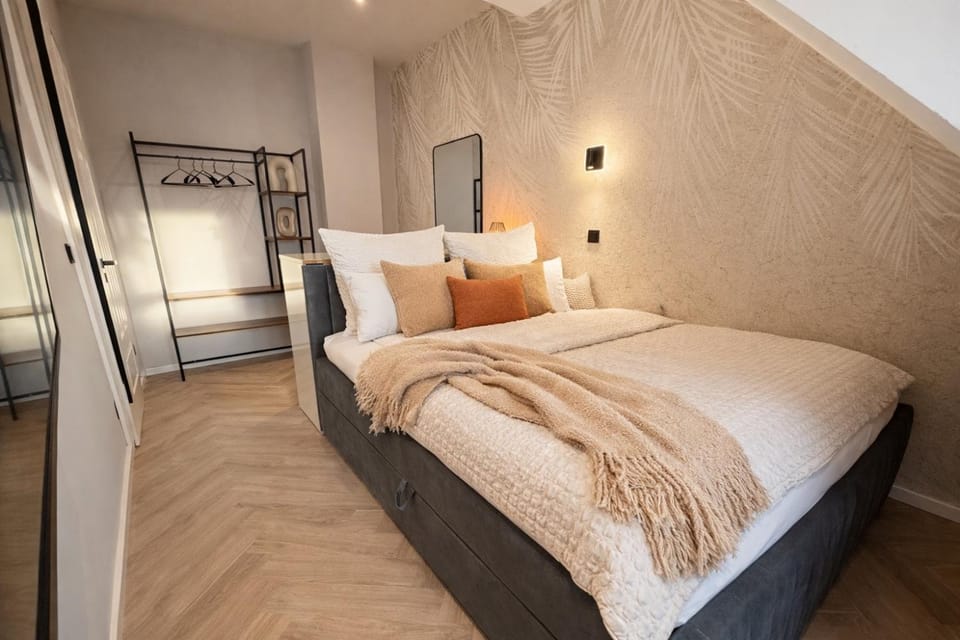 Living room, Bedroom