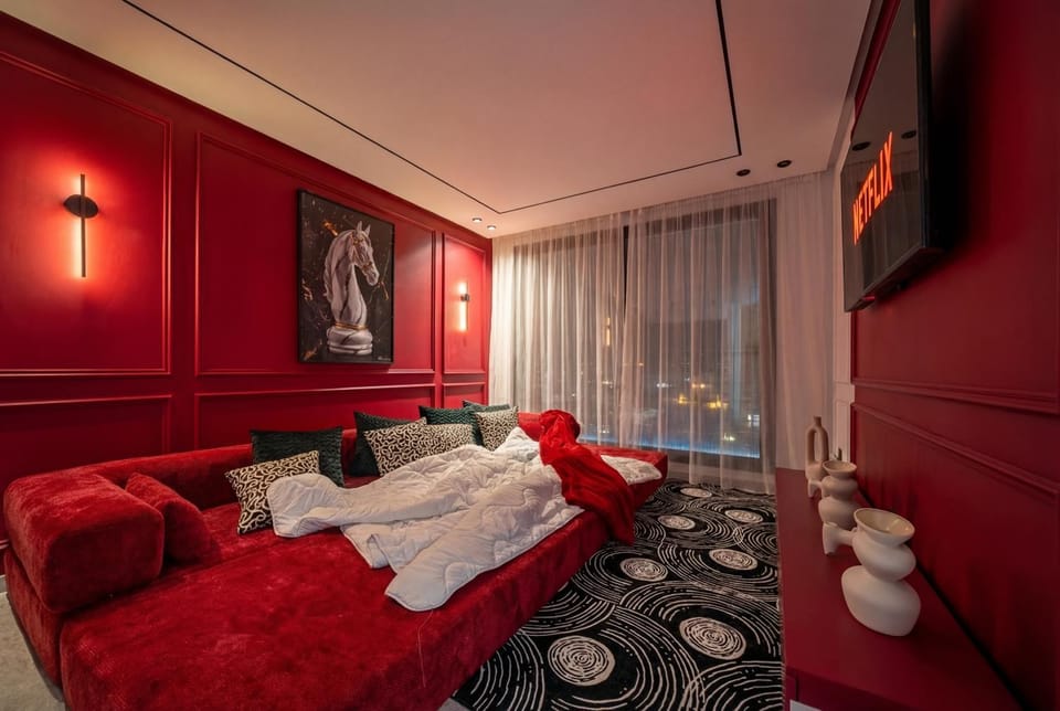 Bed, TV and multimedia, Living room, Seating area