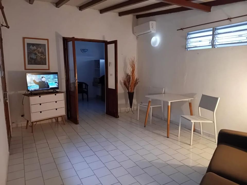 Appartement charmant à Le Gosier de 70 m² avec terrasse et jardin Apartment in Le Gosier