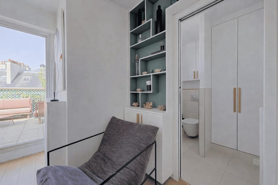 Cocoon with Eiffel Tower view Apartment in Paris
