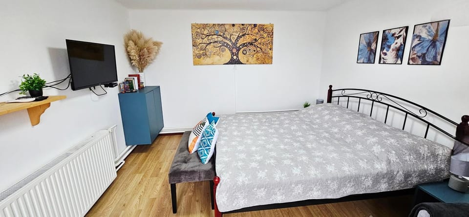Bed, Bedroom