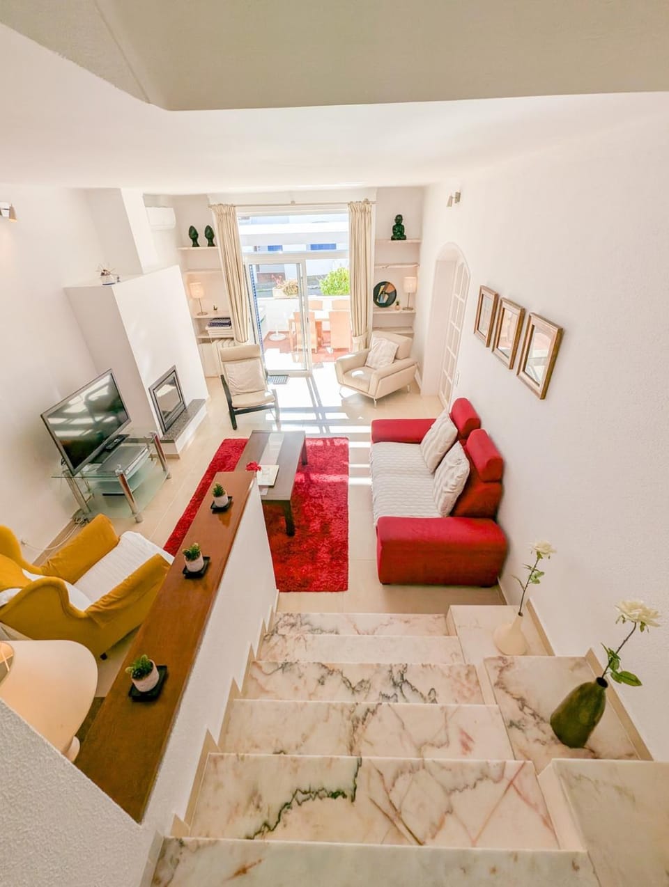 Communal lounge/ TV room