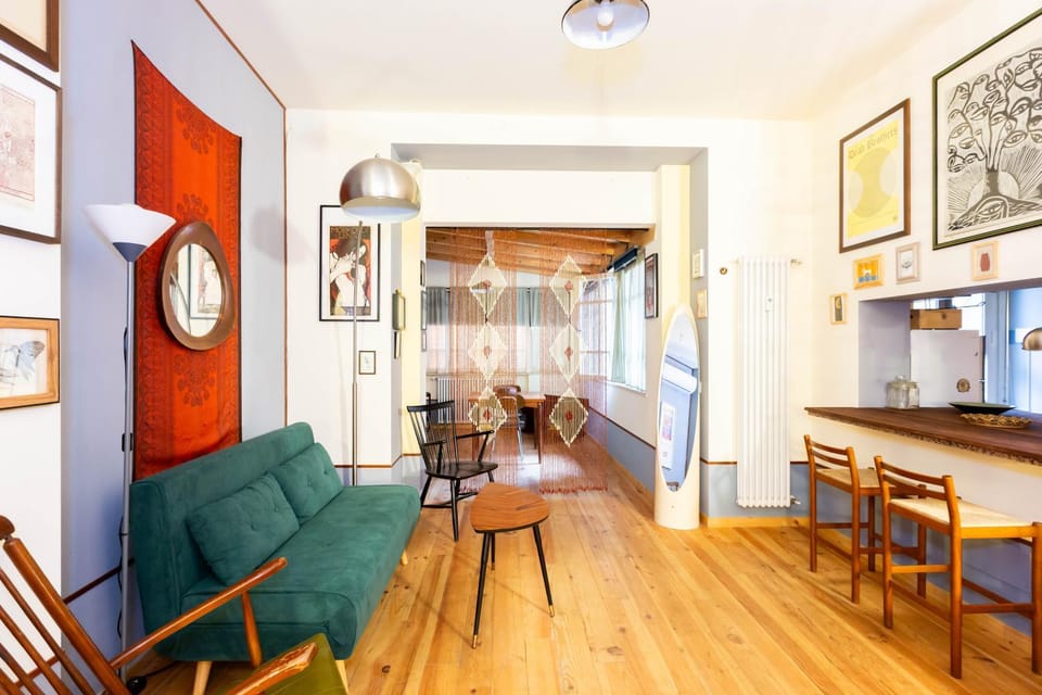 Kitchen or kitchenette, Living room, Seating area