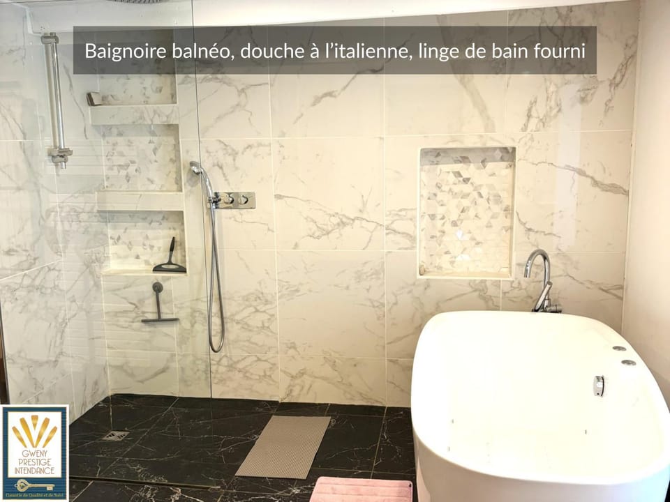 Shower, Toilet, Hot Tub, Bath, hair dryier, towels