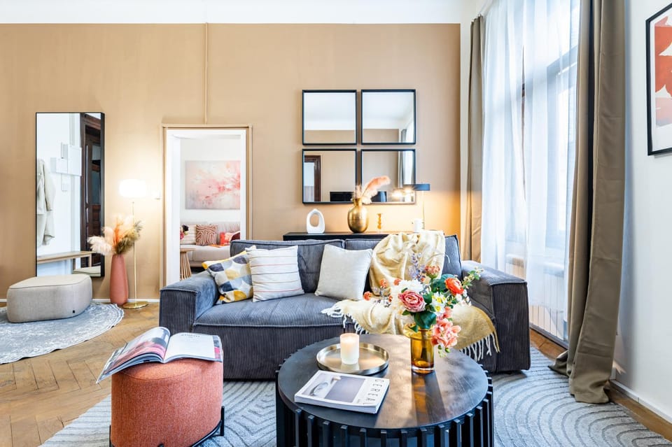 Living room, Photo of the whole room, Seating area