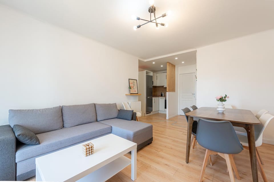 Kitchen or kitchenette, Living room, kitchen