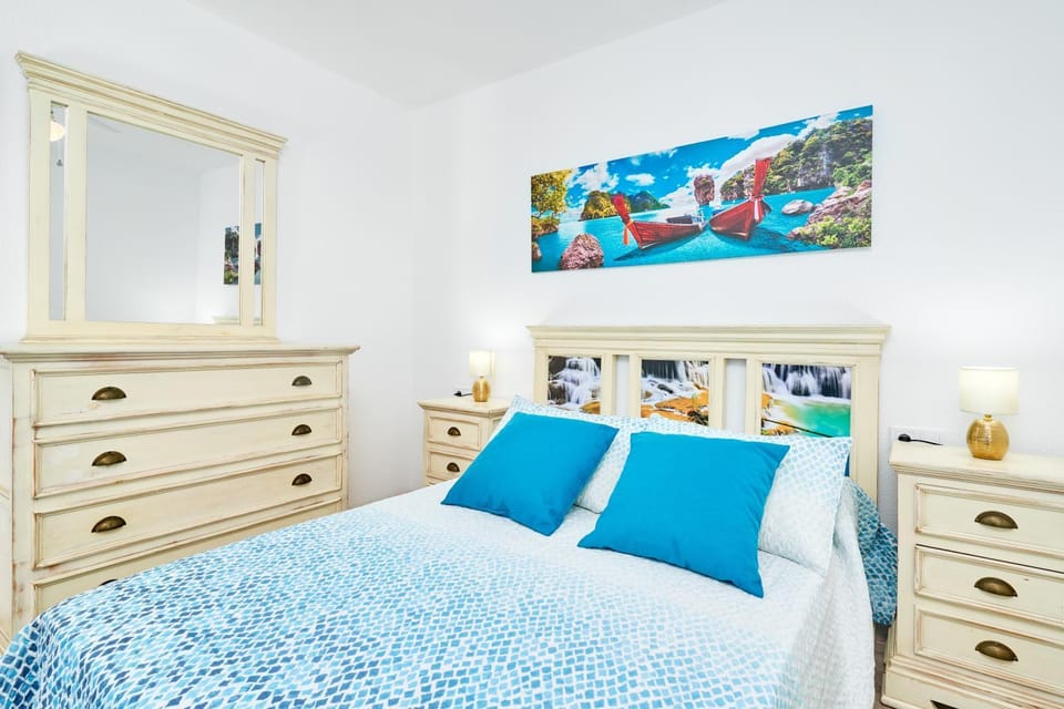 Living room, Bedroom