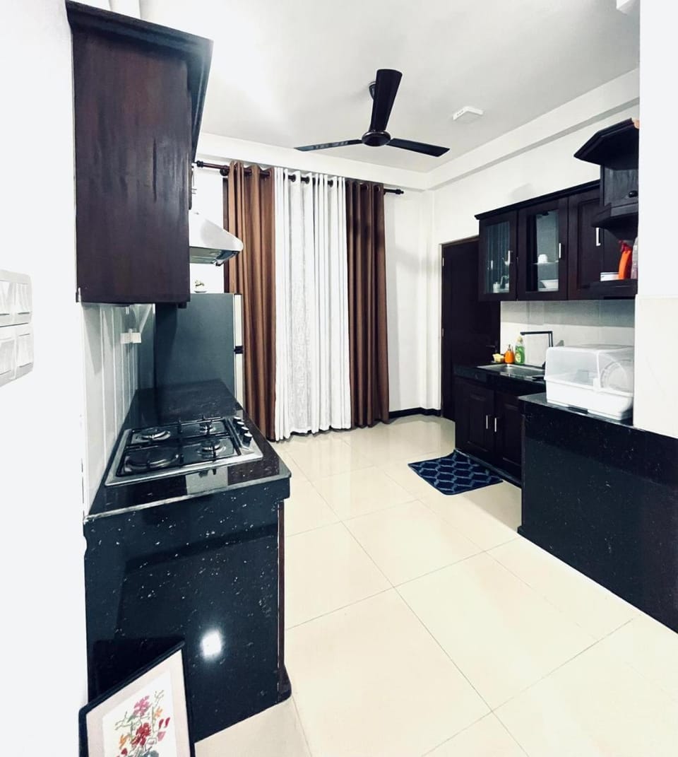 Rugee R Villa Hotel in Negombo