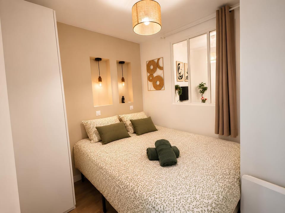 Property building, Bedroom