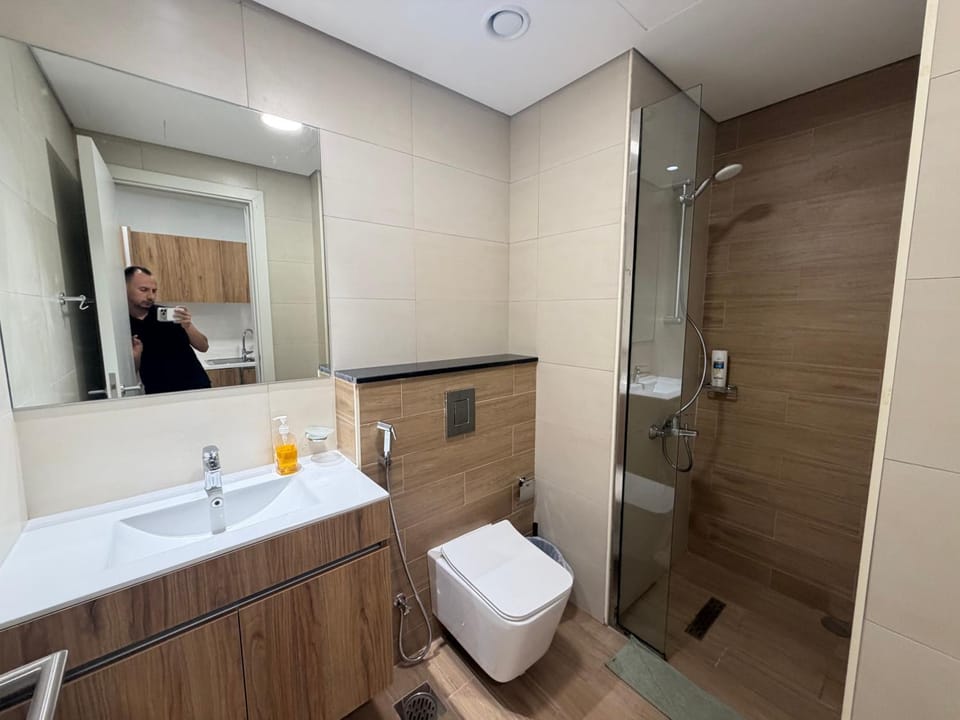 Luxury canal view studio Apartment in Abu Dhabi