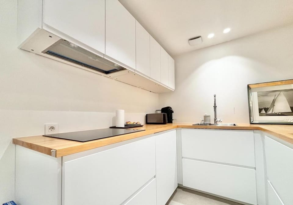 Cannes 2 bedrooms & 2 bathrooms apartment - 24P2 Apartment in Cannes
