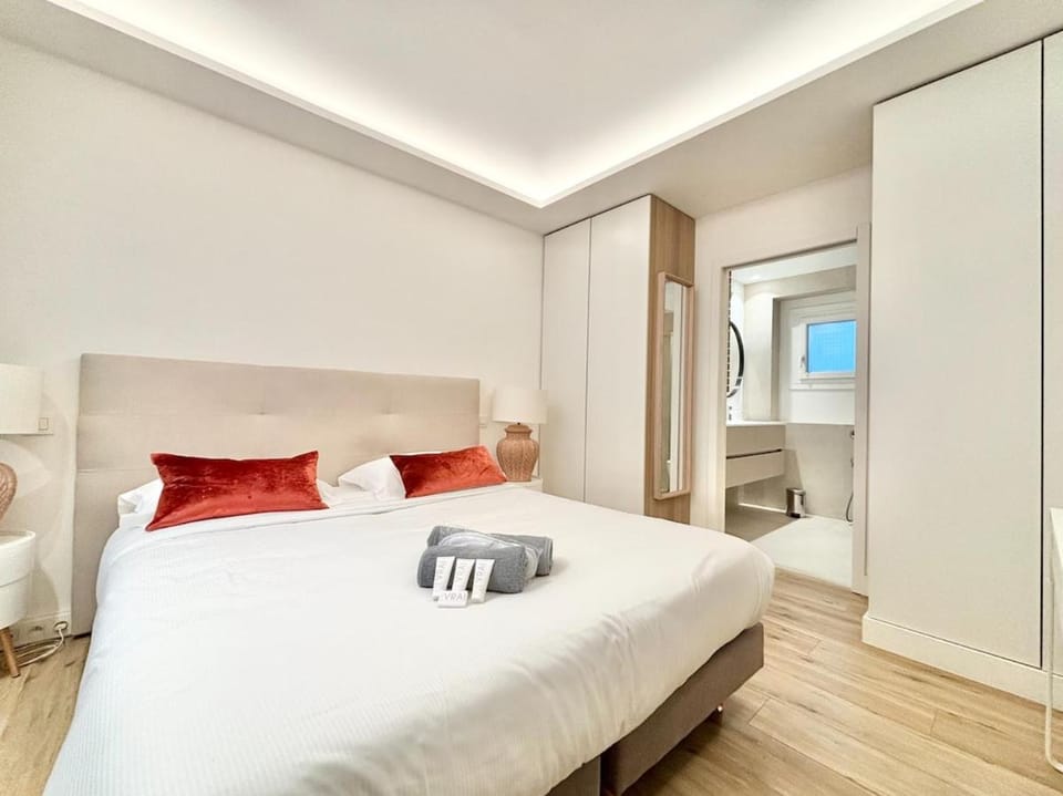 Cannes 2 bedrooms & 2 bathrooms apartment - 24P2 Apartment in Cannes