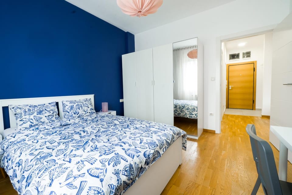 Bed, Photo of the whole room, Bedroom, wardrobe