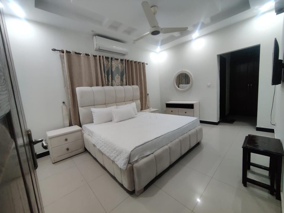 Comfy Lodge Bed and Breakfast in Islamabad