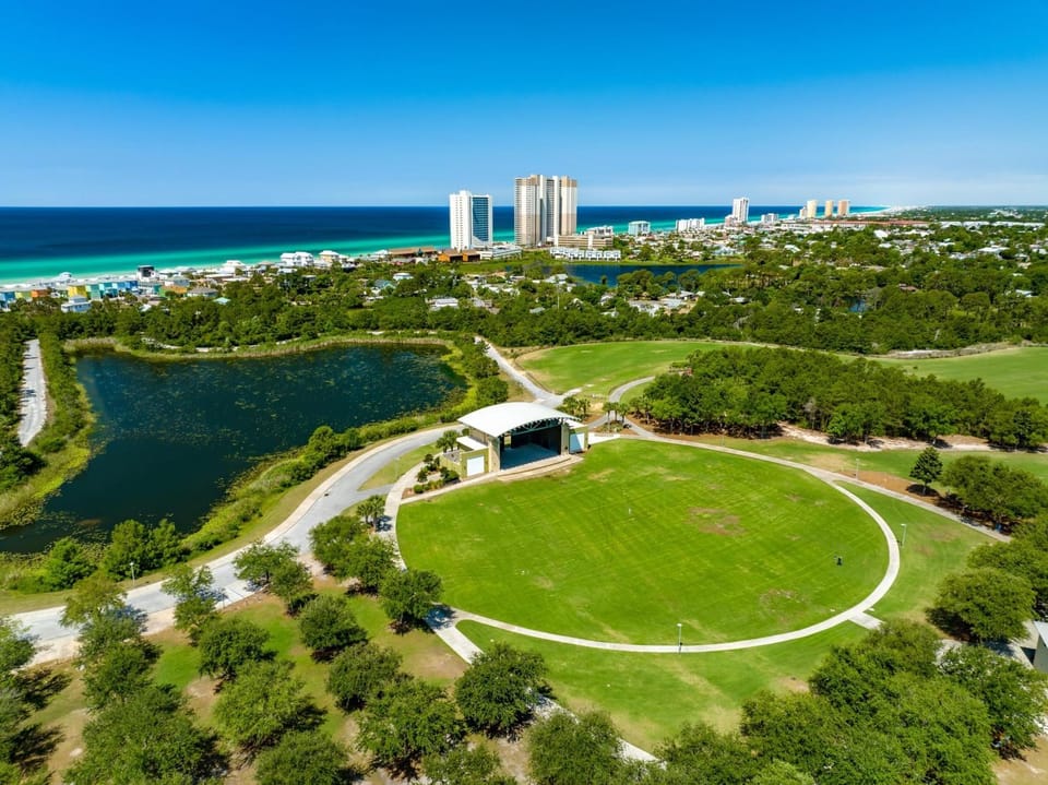 Natural landscape, Bird's eye view, Area and facilities, Entertainment
