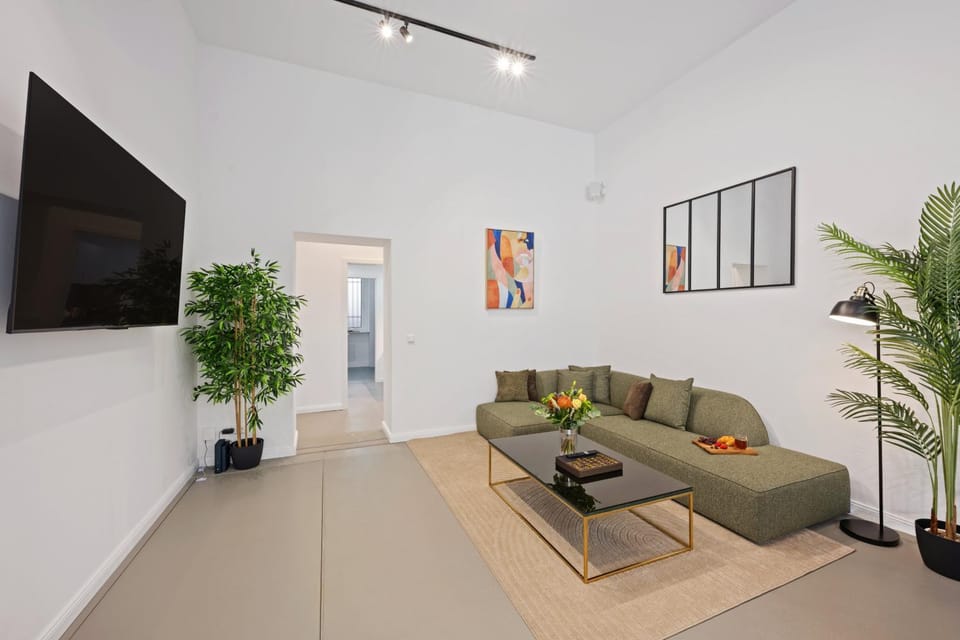 TV and multimedia, Seating area, Evening entertainment