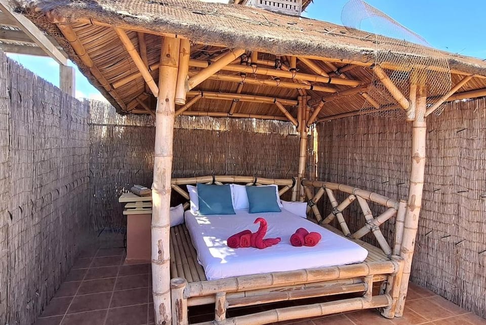 Balcony/Terrace, sunbed