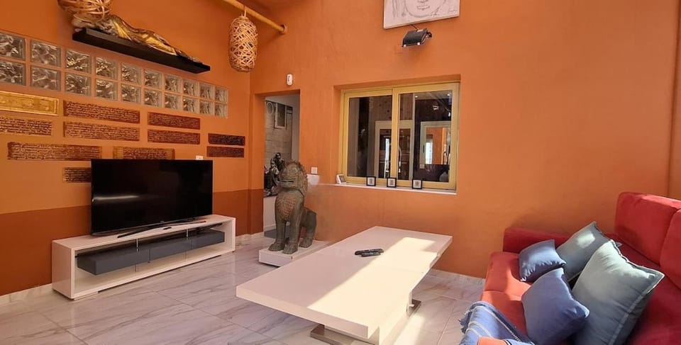 Communal lounge/ TV room, TV and multimedia