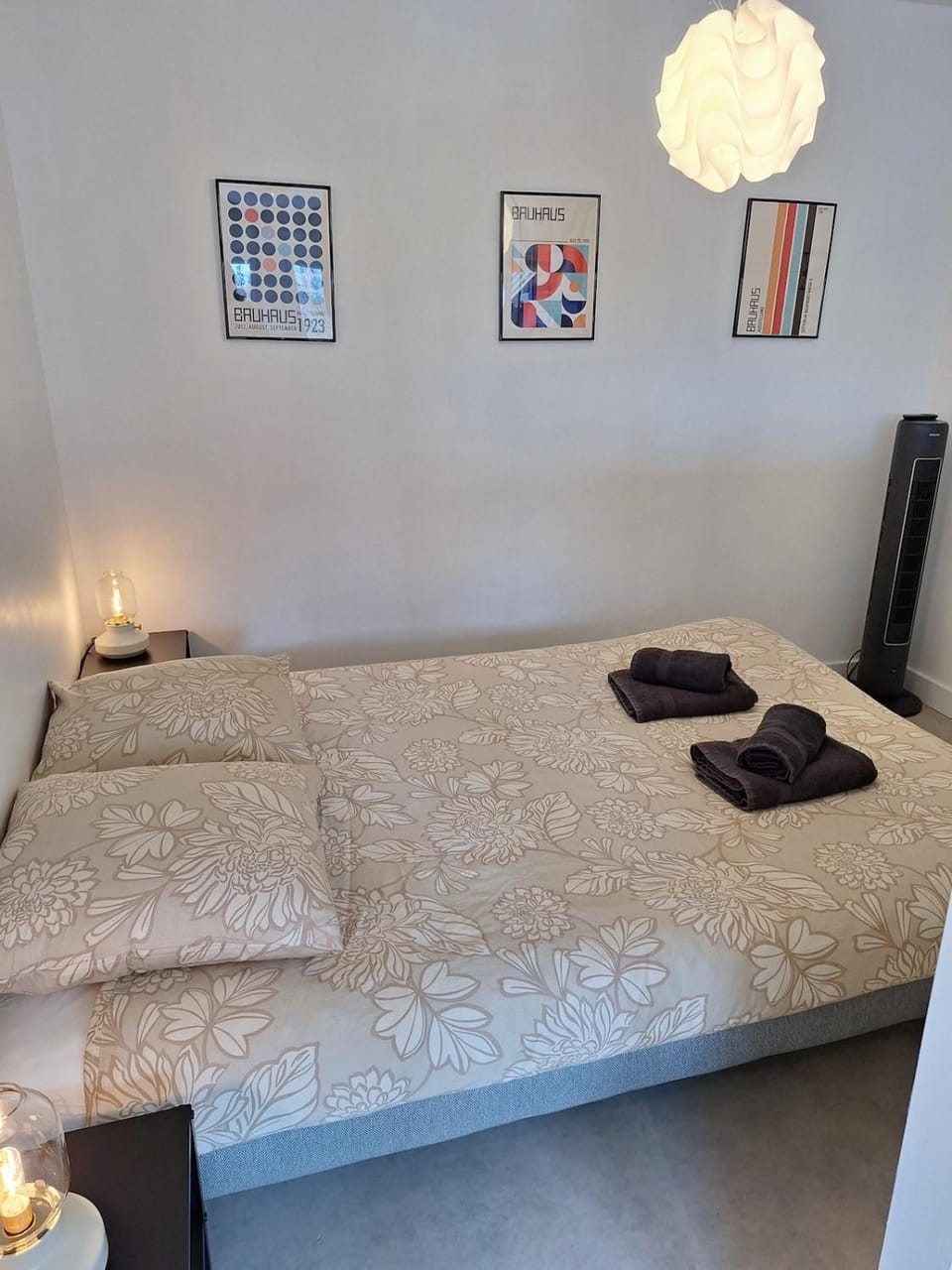 Bed, Bedroom, flat iron, internet, towels