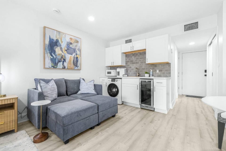 Golf Coast Bleu Studio - 3160 House in Wesley Chapel