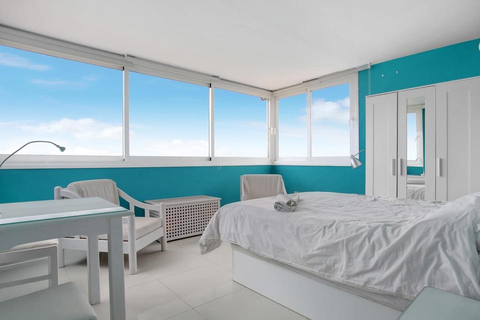 Living room, Bedroom