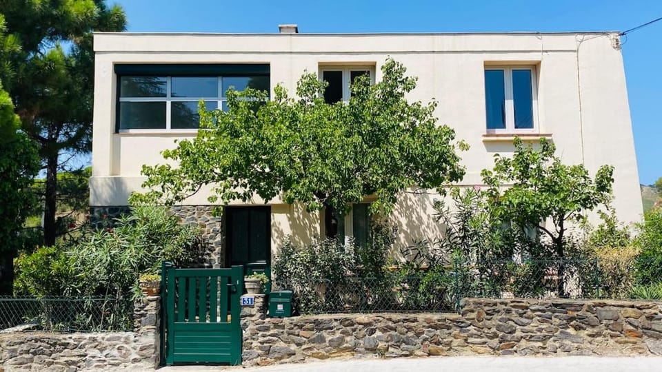 Duplex neuf centre ville, à 5 minutes de la plage! House in Port-Vendres