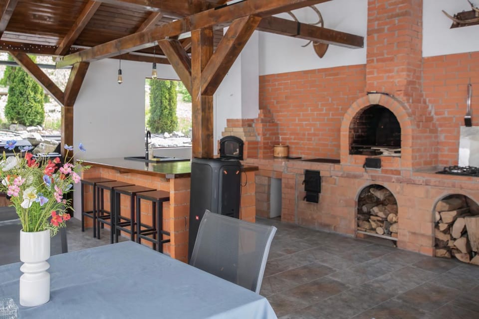 BBQ facilities, Dining area