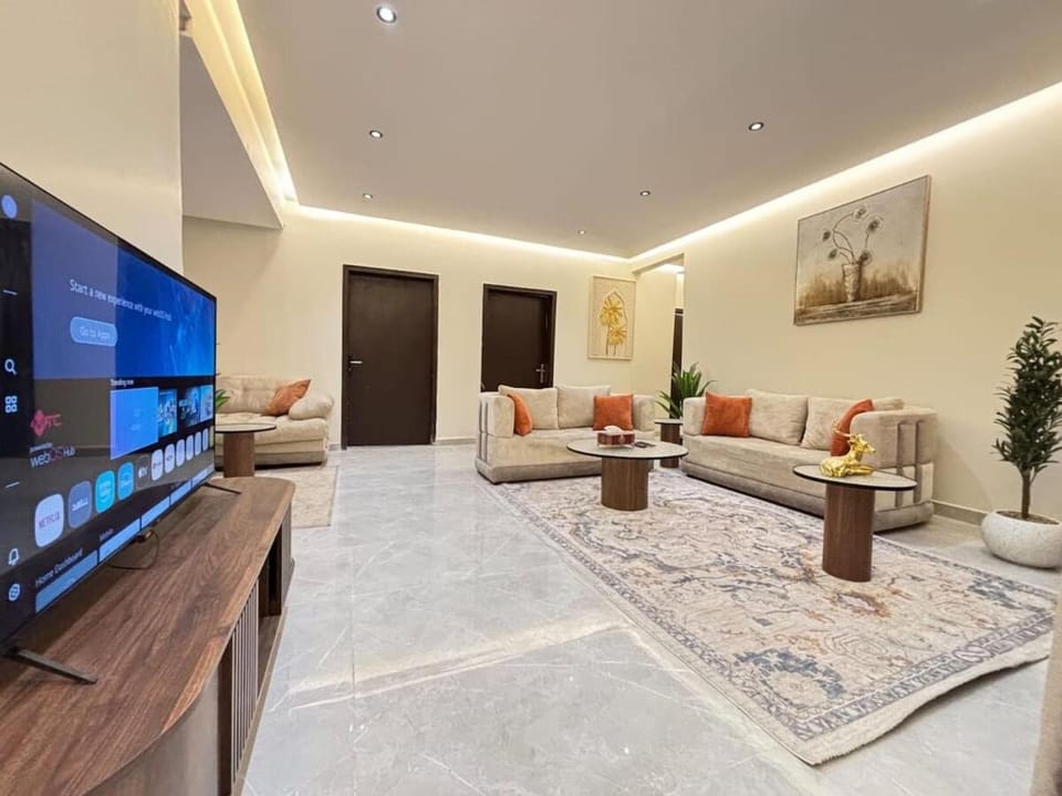 Spacious 3BR Stay in Quiet Location - Al Moensiyah Apartment in Riyadh