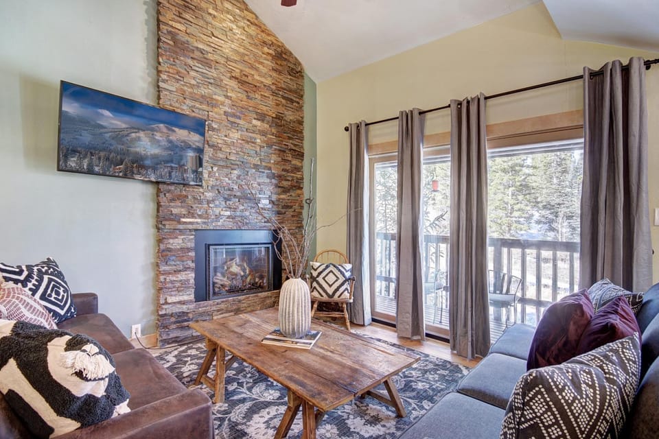 3BR with ski area views at 4 O Apartment in Breckenridge