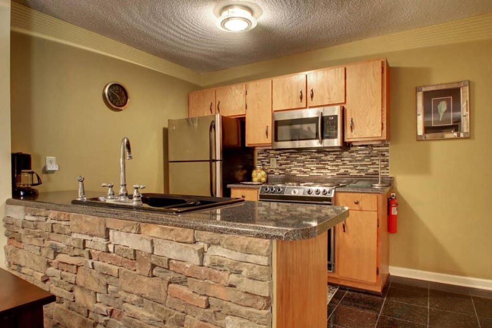 Rivers Edge 103 House in Helen