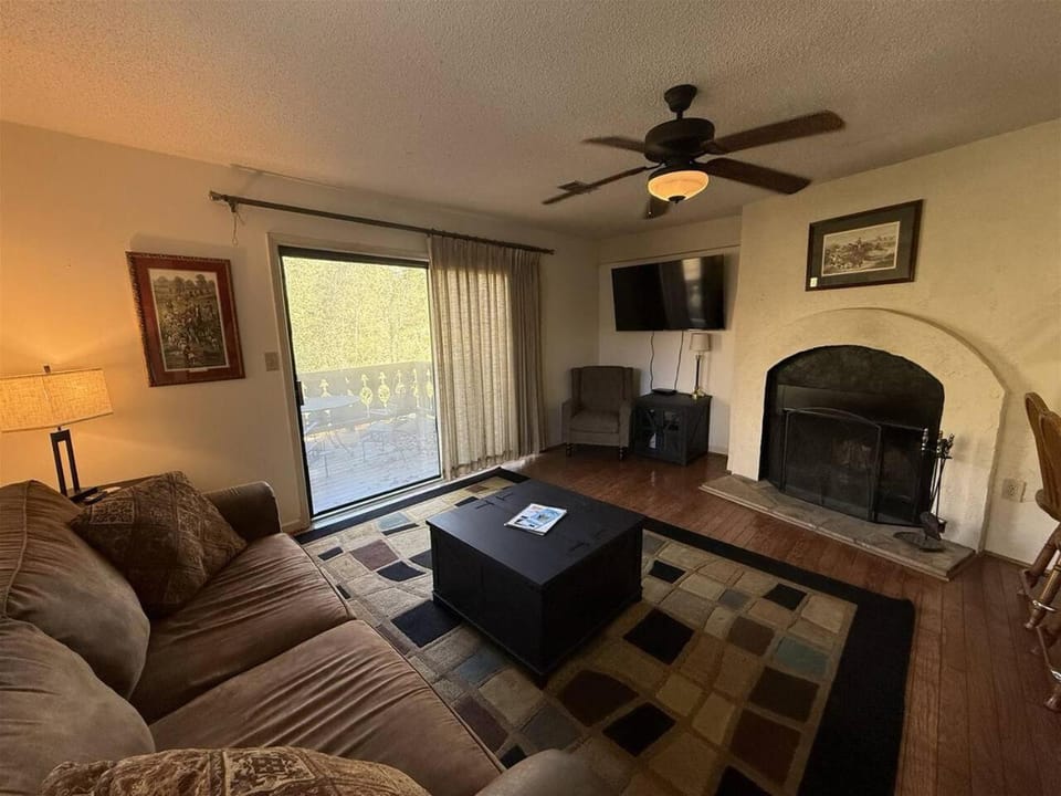 Rivers Edge 504 House in Helen
