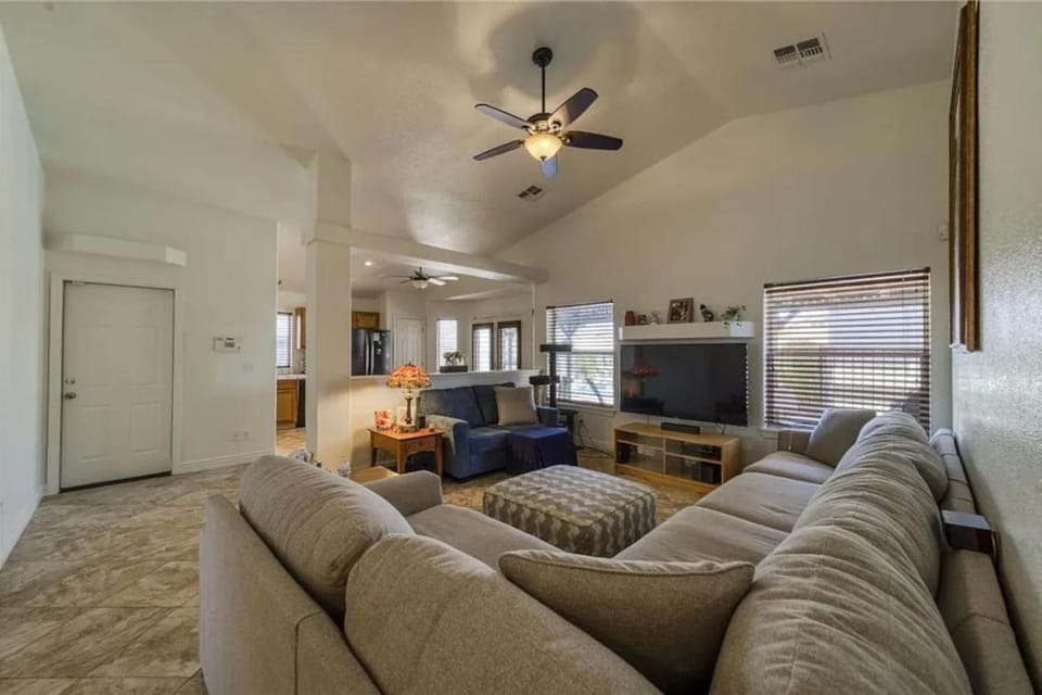 Desert Oasis with Pool, Casita, RV Parking and full hookups House in Fort Mohave