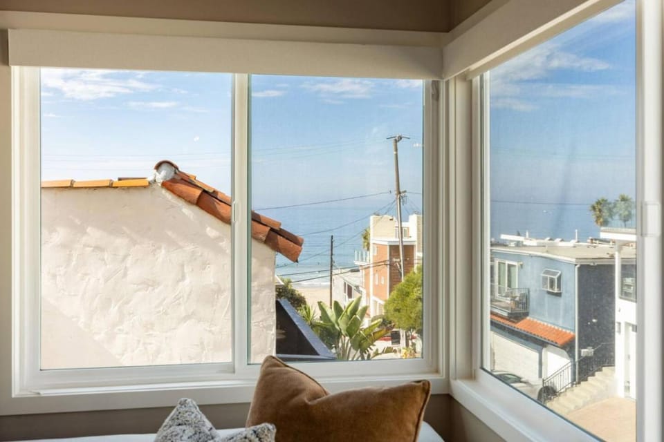 The Drift Manhattan Beach - steps to the ocean Apartment in Manhattan Beach