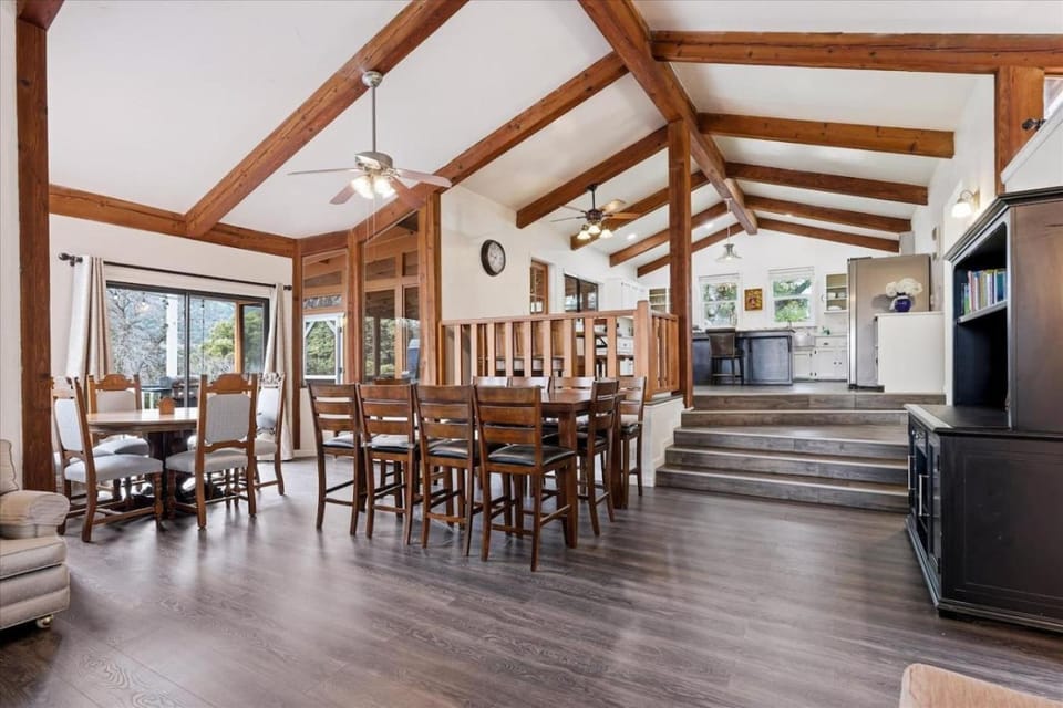 Fun Getaway with Golf HotTub Volleyball and more House in Sierra Nevada