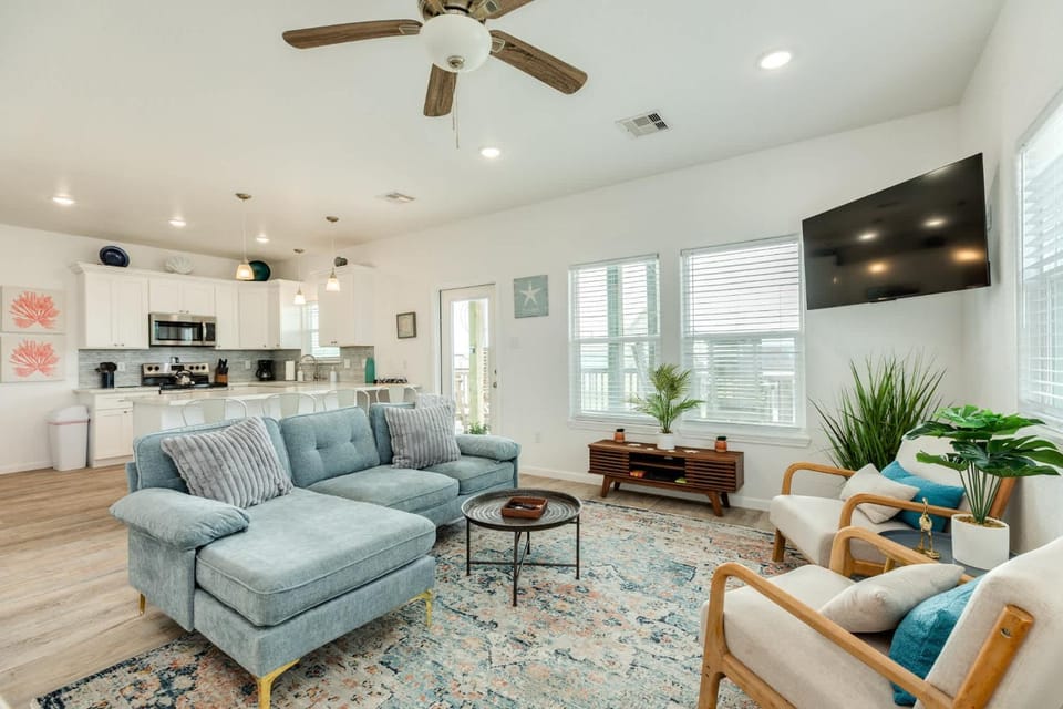 Minutes to the Sand Spacious beautiful relaxing House in Surfside Beach