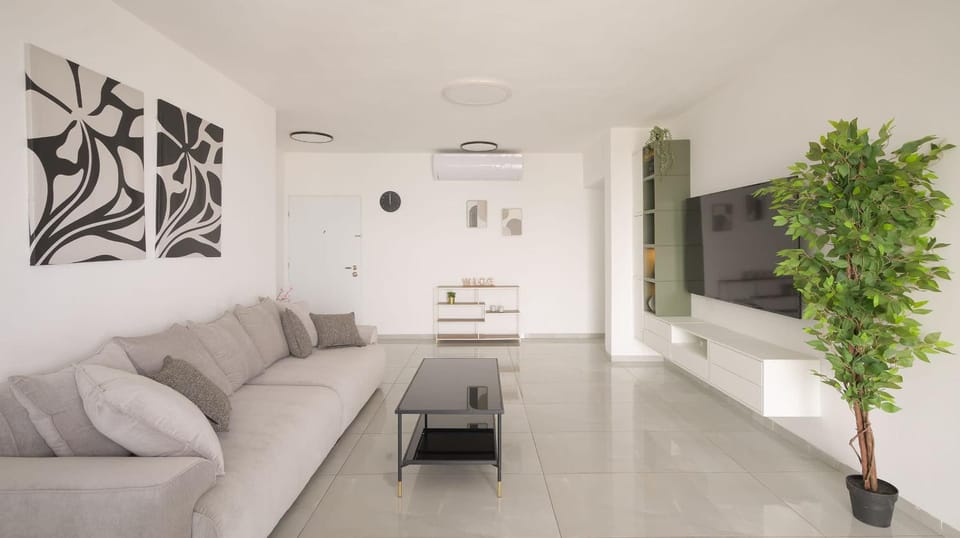 3BDR with a view of the Kineret BY MadrigalRentals Apartment in Tiberias