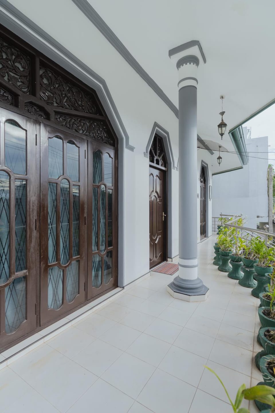 Facade/entrance