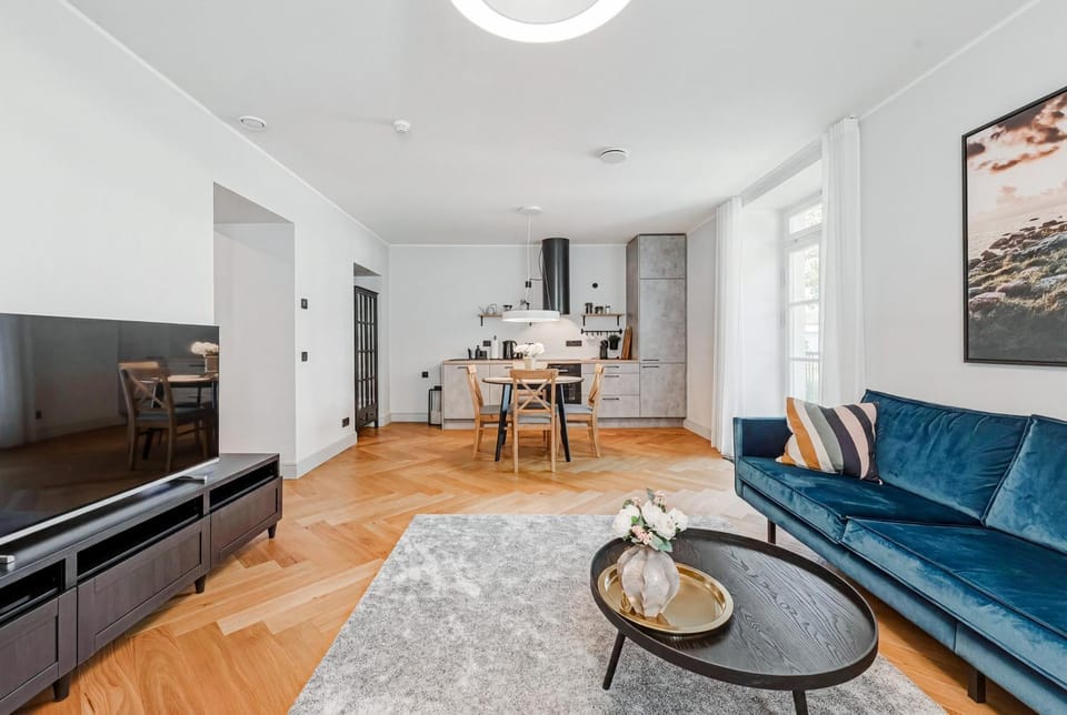 Kitchen or kitchenette, Living room