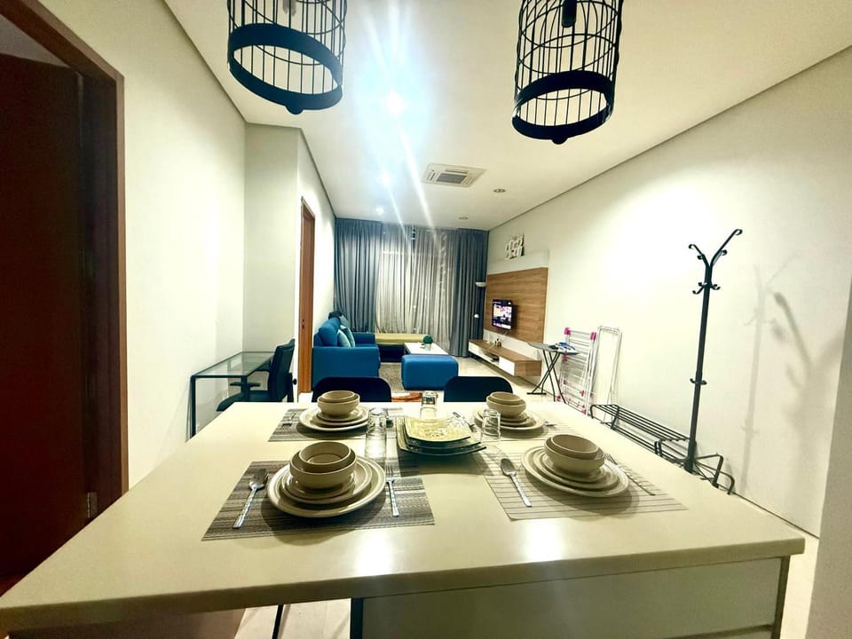 Kitchen or kitchenette, Living room, Seating area