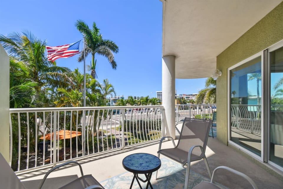 Sunsets & Coastal Vibes Treasure Island Stay Apartment hotel in Treasure Island
