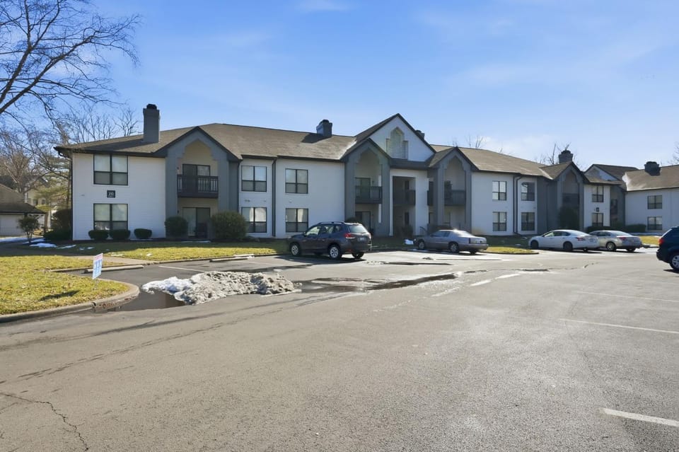 Your Modern Escape at 502 Apartment in Jeffersontown