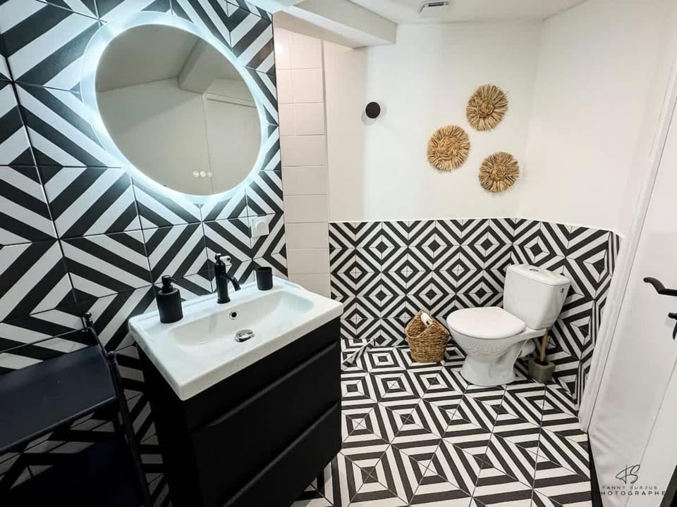 Toilet, Bathroom