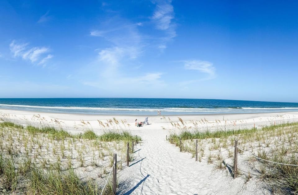Luxury Beach Home-Sauna Pool Spa Cart Games House in Vilano Beach
