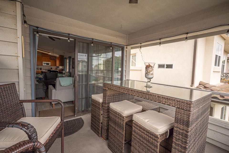 Balcony/Terrace, Dining area