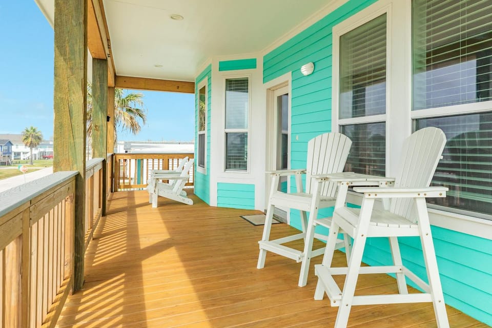 Teal Turtle - Sassy & Sophisticated Sea Isle Spot House in Galveston Island