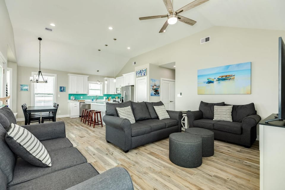 Teal Turtle - Sassy & Sophisticated Sea Isle Spot House in Galveston Island