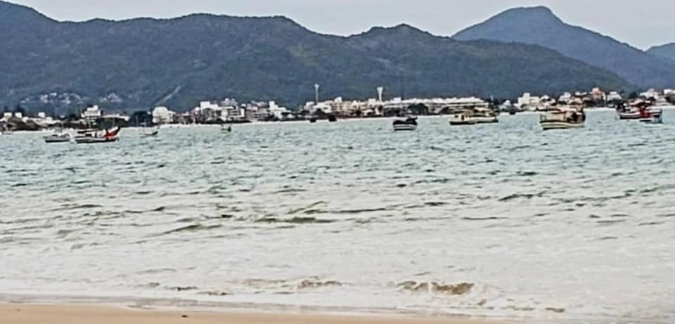 Casa de praia e piscina House in Florianopolis