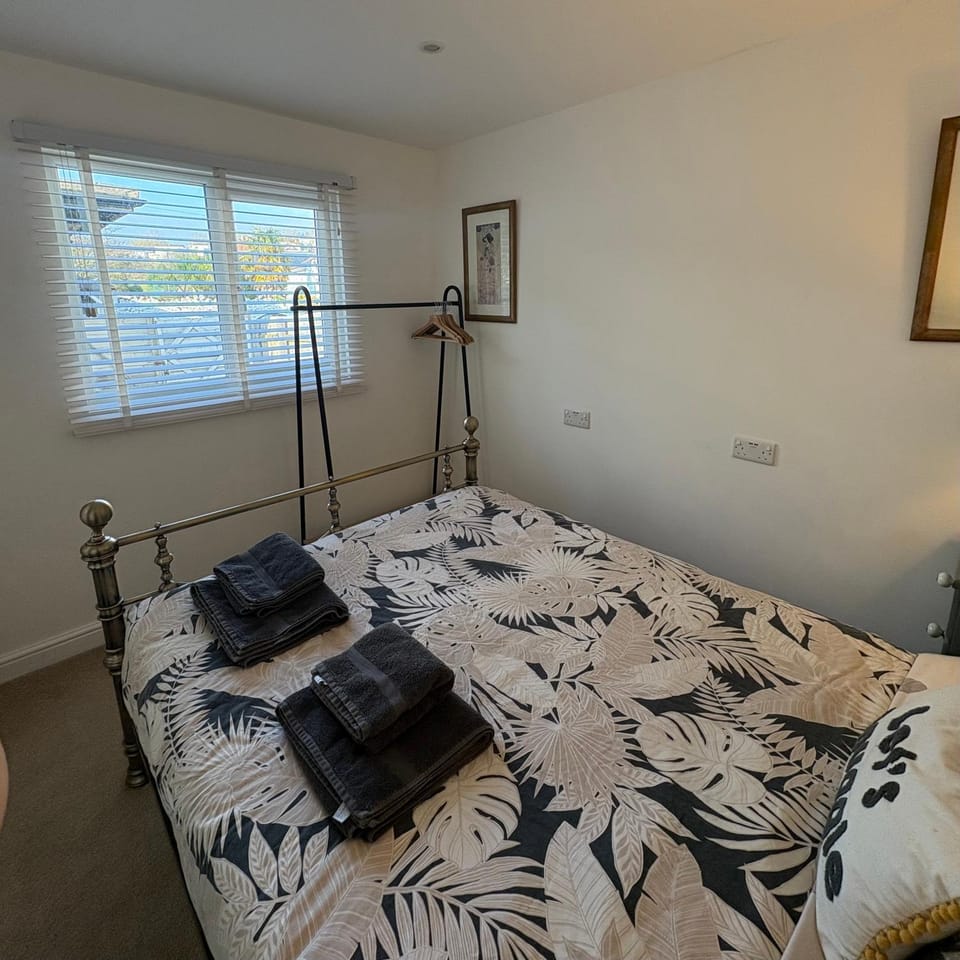 Santa's Cottage Apartment in Torquay