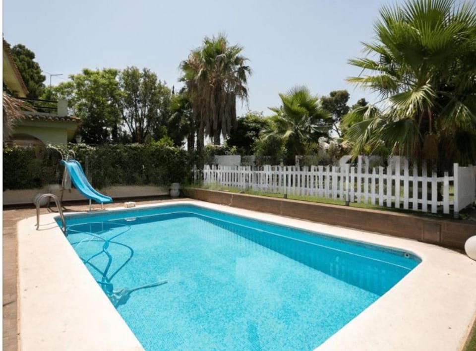 EXCLUSIVA CASA INDEPENDIENTE 16 ppl House in Valencian Community